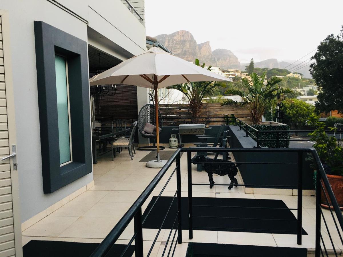Apartemen 270 m² dengan 2 kamar tidur dan 2 kamar mandi pribadi di Camps Bay Cape Town Bagian luar foto