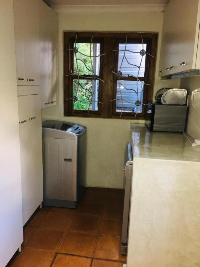 Apartemen 270 m² dengan 2 kamar tidur dan 2 kamar mandi pribadi di Camps Bay Cape Town Bagian luar foto