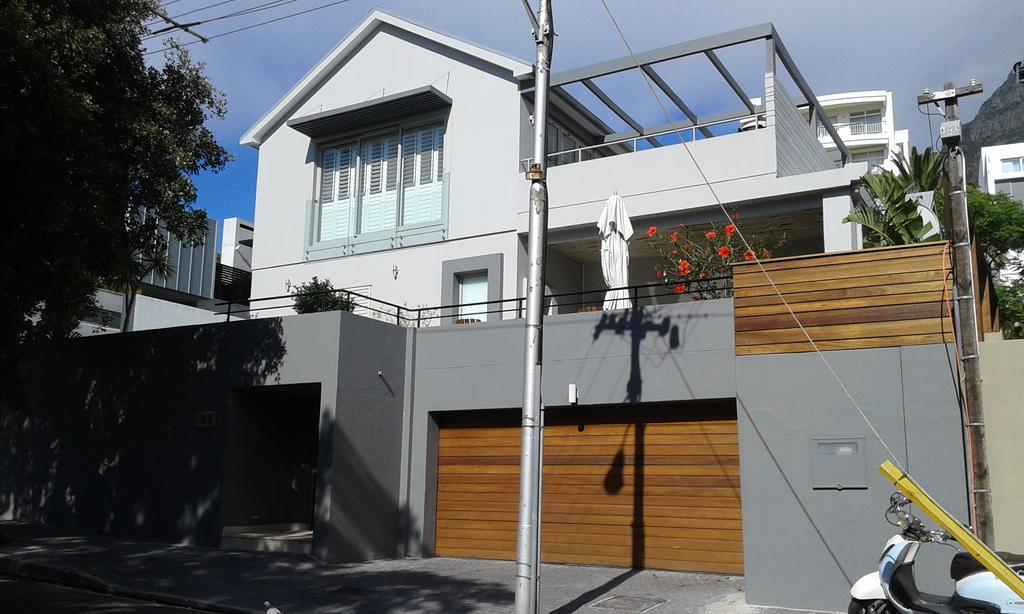 Apartemen 270 m² dengan 2 kamar tidur dan 2 kamar mandi pribadi di Camps Bay Cape Town Ruang foto