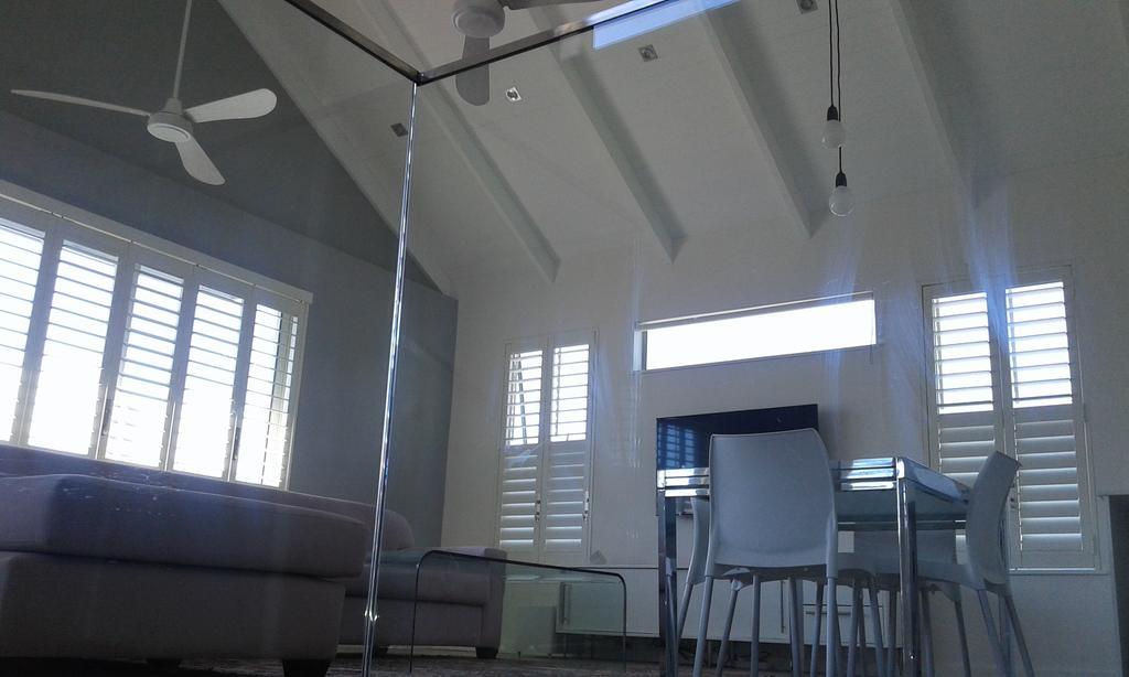 Apartemen 270 m² dengan 2 kamar tidur dan 2 kamar mandi pribadi di Camps Bay Cape Town Ruang foto