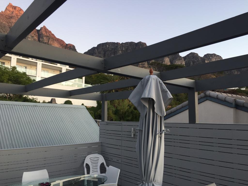 Apartemen 270 m² dengan 2 kamar tidur dan 2 kamar mandi pribadi di Camps Bay Cape Town Bagian luar foto
