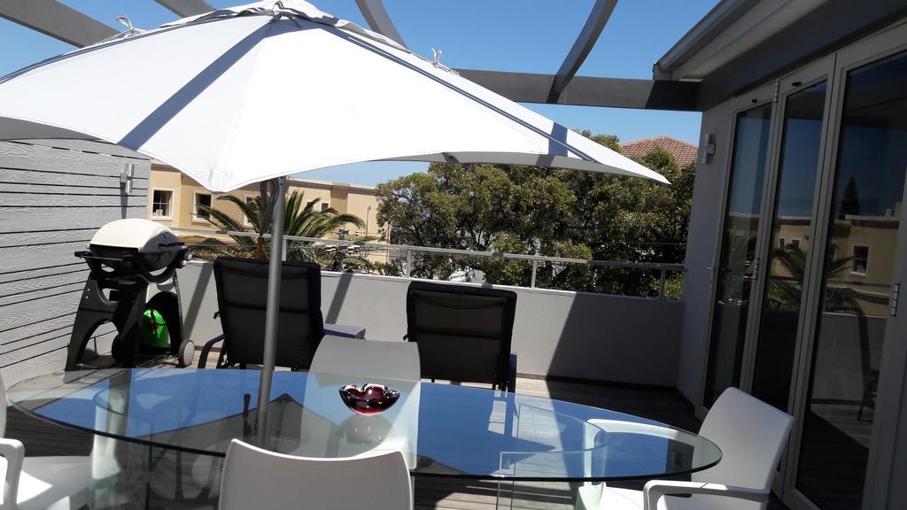 Apartemen 270 m² dengan 2 kamar tidur dan 2 kamar mandi pribadi di Camps Bay Cape Town Bagian luar foto