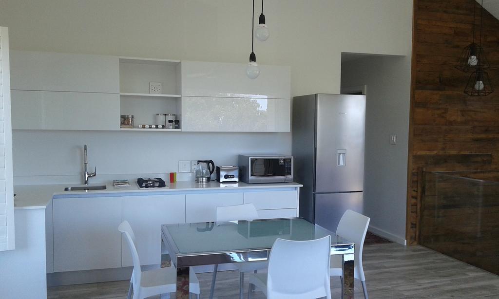 Apartemen 270 m² dengan 2 kamar tidur dan 2 kamar mandi pribadi di Camps Bay Cape Town Bagian luar foto