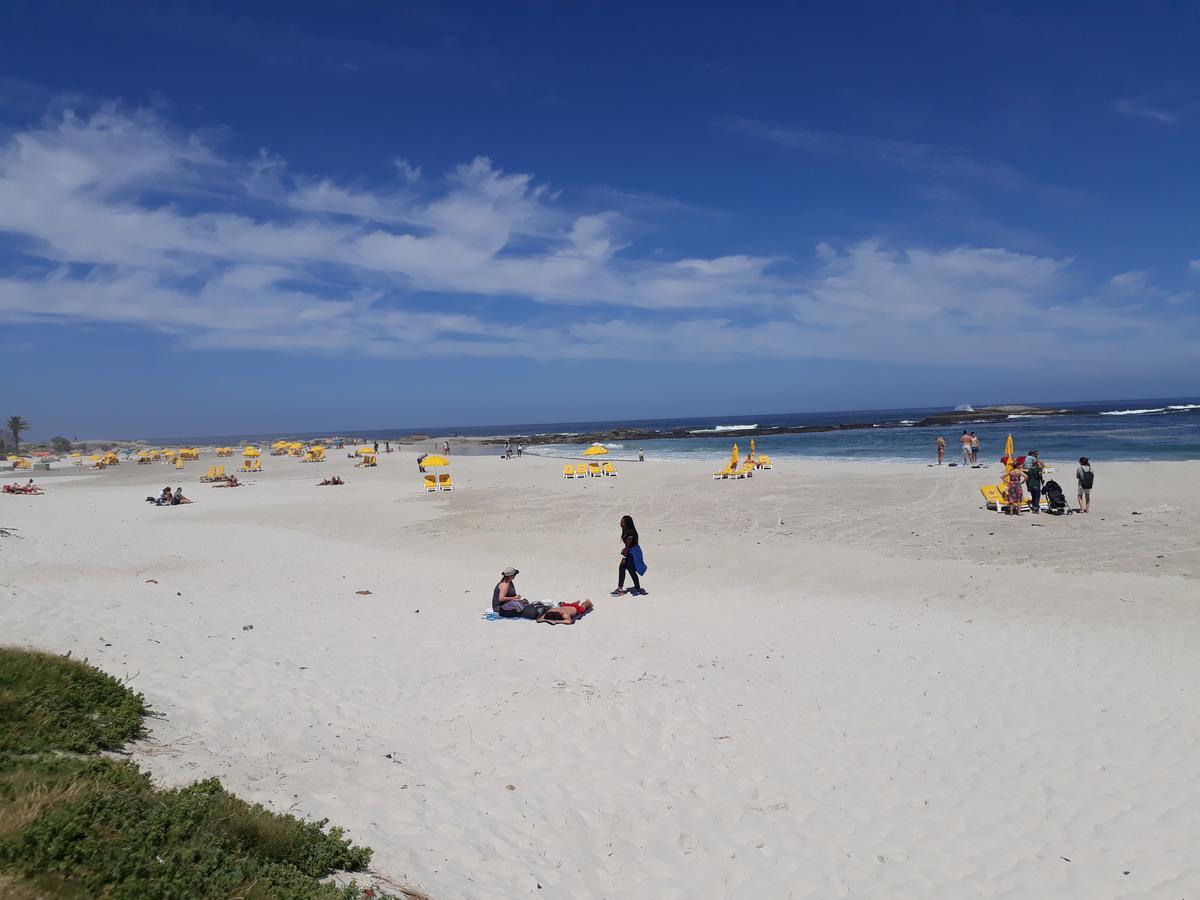 Apartemen 270 m² dengan 2 kamar tidur dan 2 kamar mandi pribadi di Camps Bay Cape Town Bagian luar foto