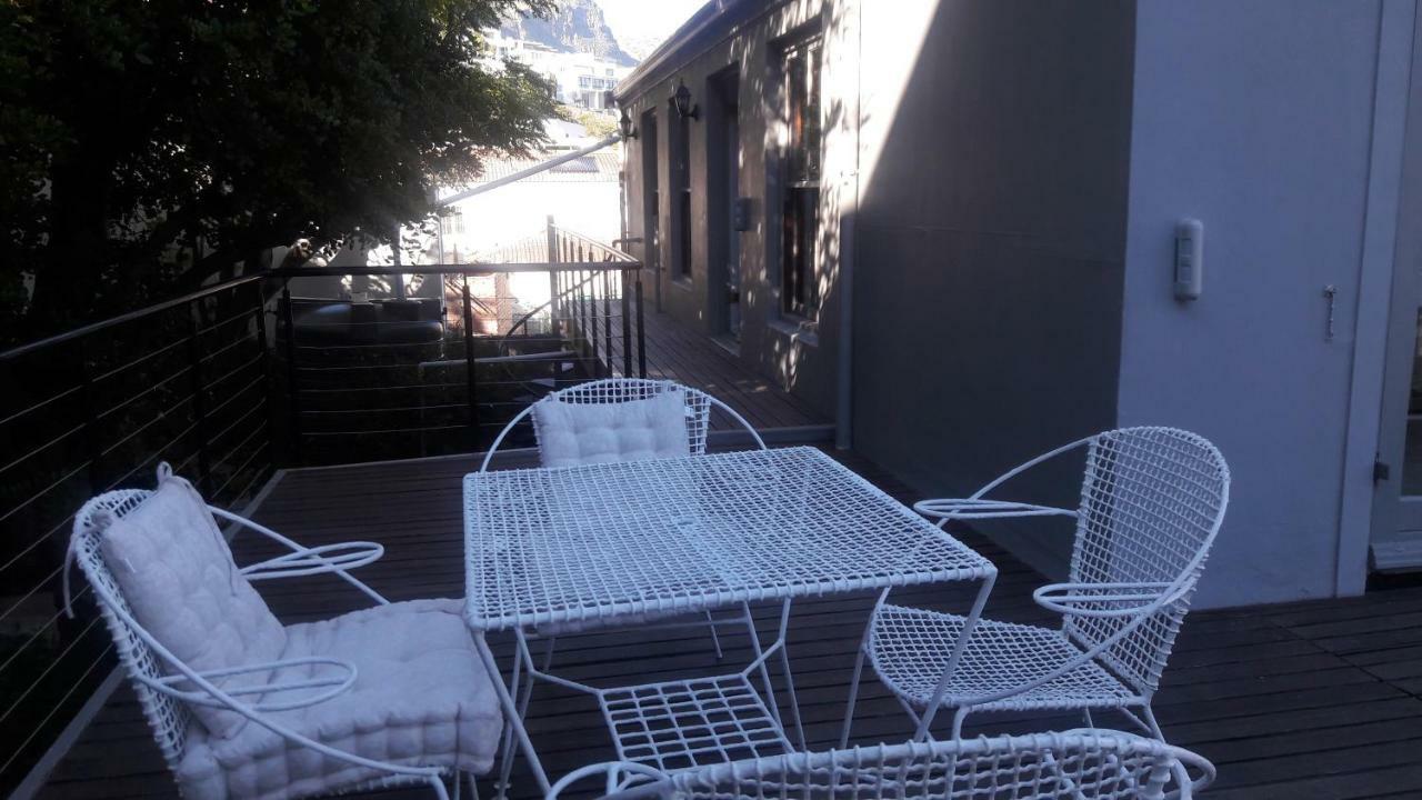 Apartemen 270 m² dengan 2 kamar tidur dan 2 kamar mandi pribadi di Camps Bay Cape Town Bagian luar foto