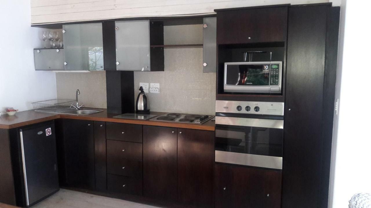Apartemen 270 m² dengan 2 kamar tidur dan 2 kamar mandi pribadi di Camps Bay Cape Town Bagian luar foto