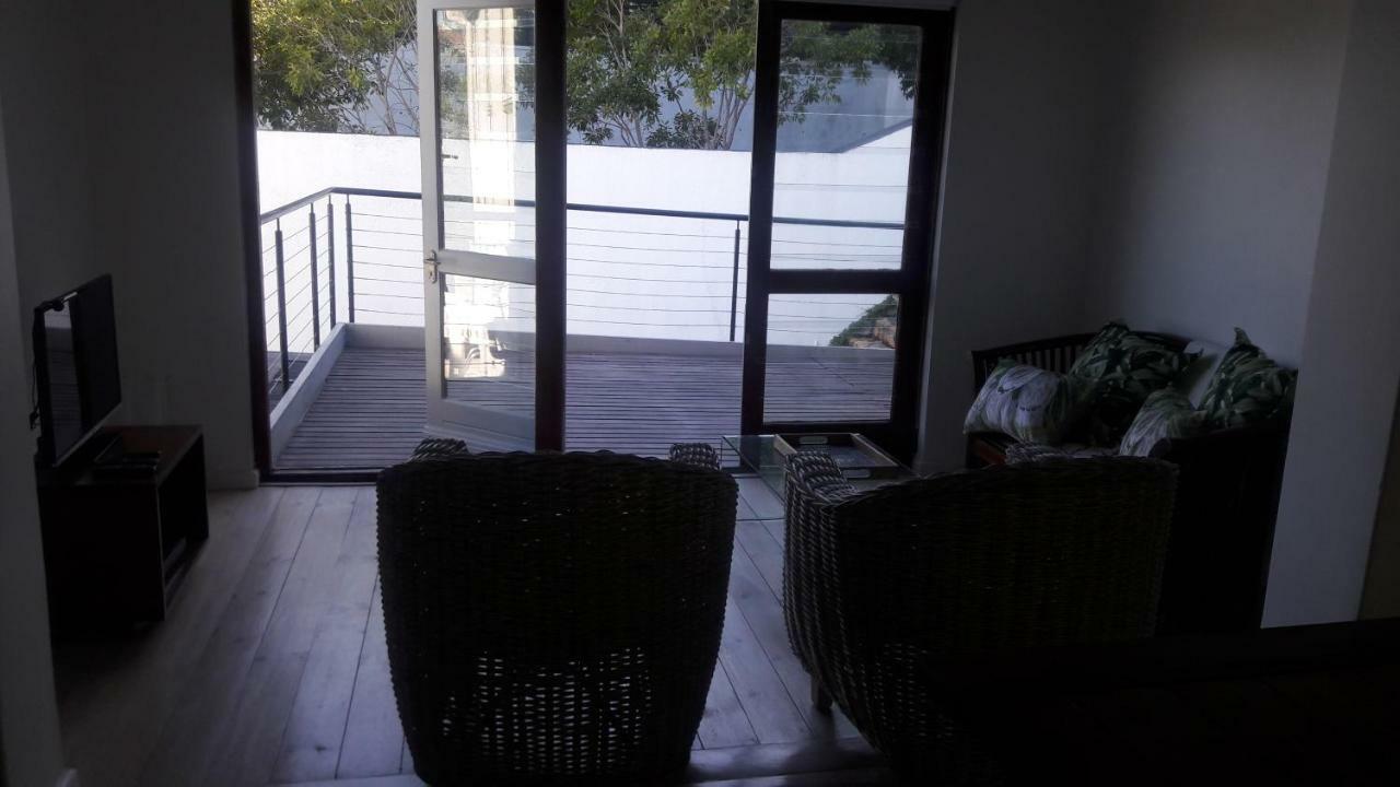Apartemen 270 m² dengan 2 kamar tidur dan 2 kamar mandi pribadi di Camps Bay Cape Town Bagian luar foto