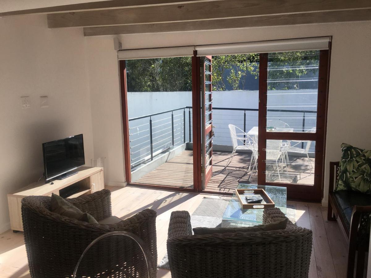 Apartemen 270 m² dengan 2 kamar tidur dan 2 kamar mandi pribadi di Camps Bay Cape Town Bagian luar foto