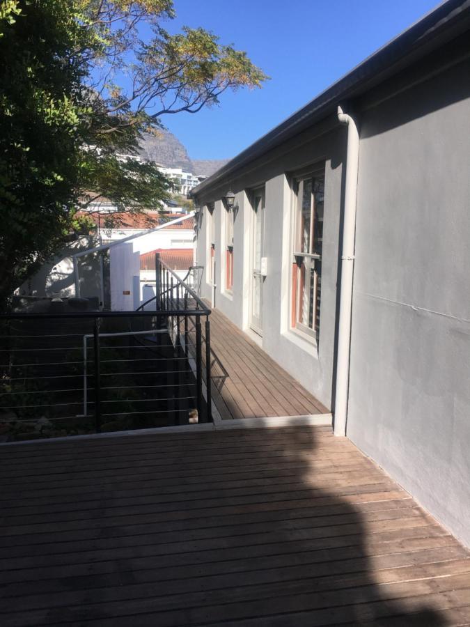 Apartemen 270 m² dengan 2 kamar tidur dan 2 kamar mandi pribadi di Camps Bay Cape Town Bagian luar foto