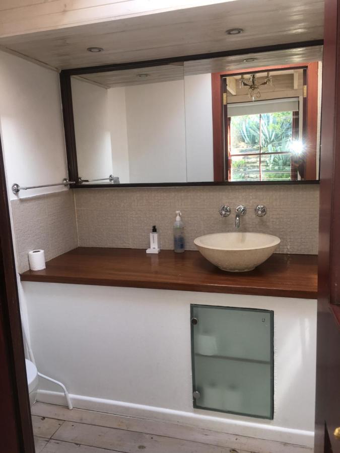 Apartemen 270 m² dengan 2 kamar tidur dan 2 kamar mandi pribadi di Camps Bay Cape Town Bagian luar foto